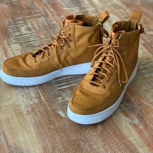 Men’s Nike Air Force 1 MID Urban Utility Ftwr